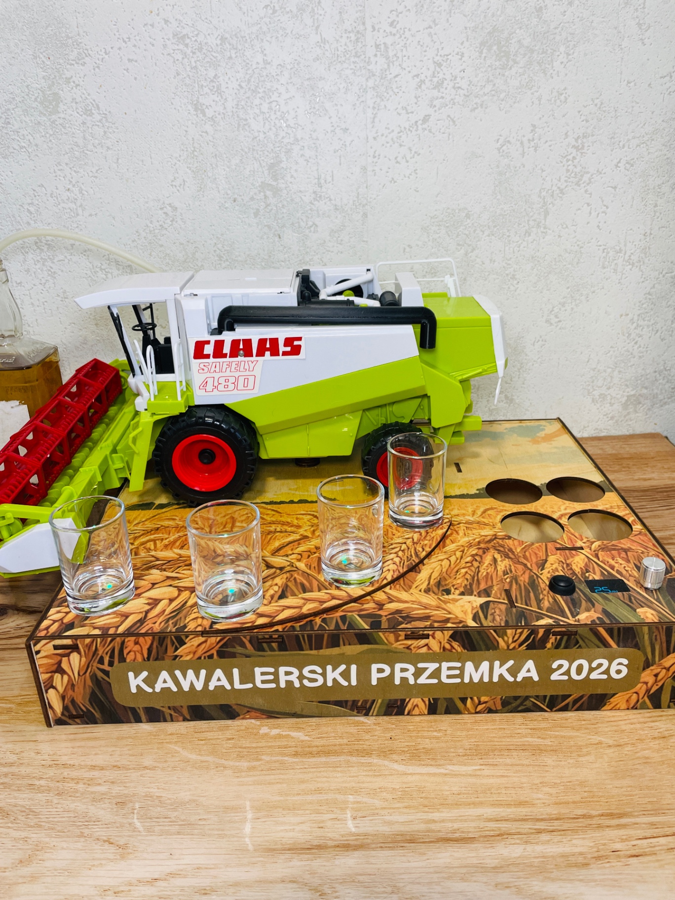 Claas kombajn – 4 čaše